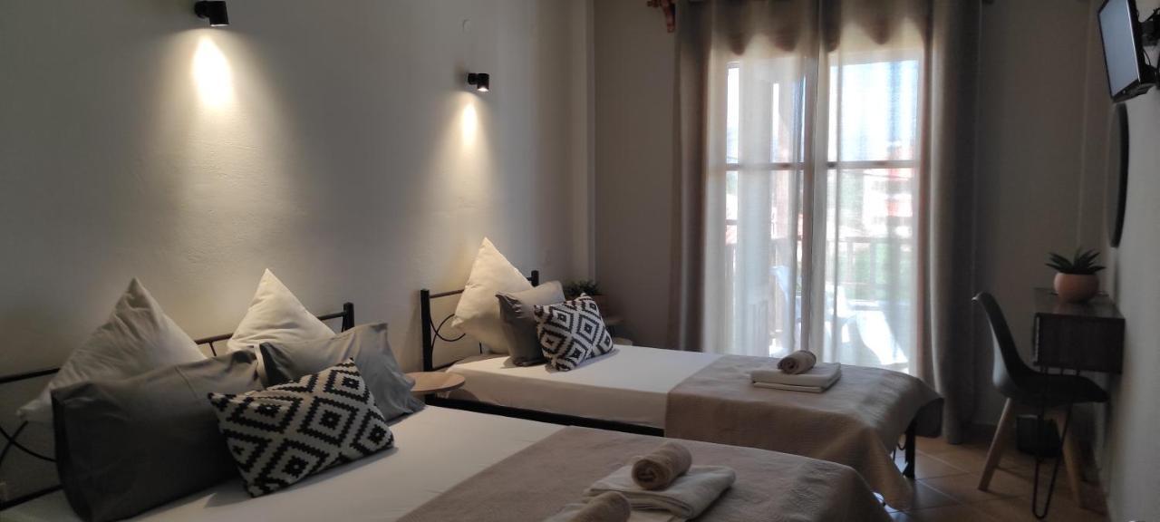 Aparthotel Ilaira Skala Eresou Esterno foto