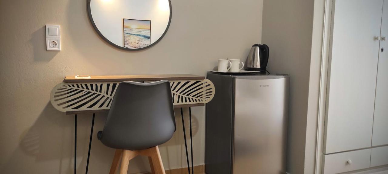 Aparthotel Ilaira Skala Eresou Esterno foto