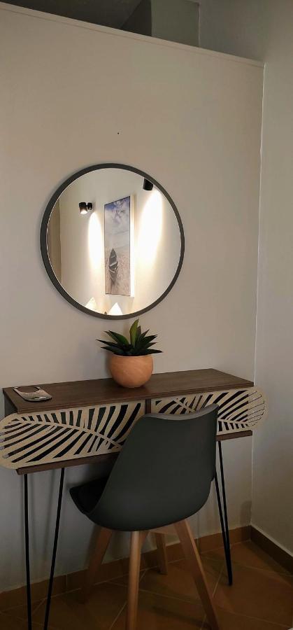 Aparthotel Ilaira Skala Eresou Esterno foto